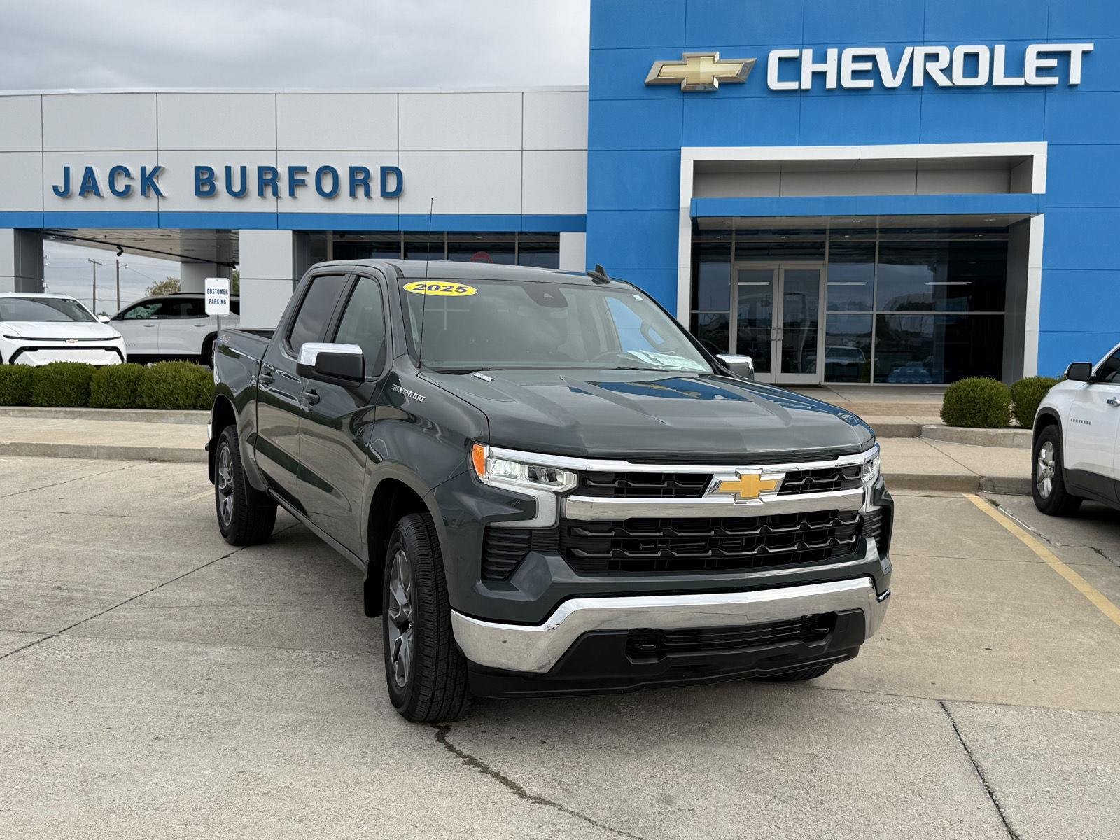 2025 Chevrolet Silverado 1500 LT