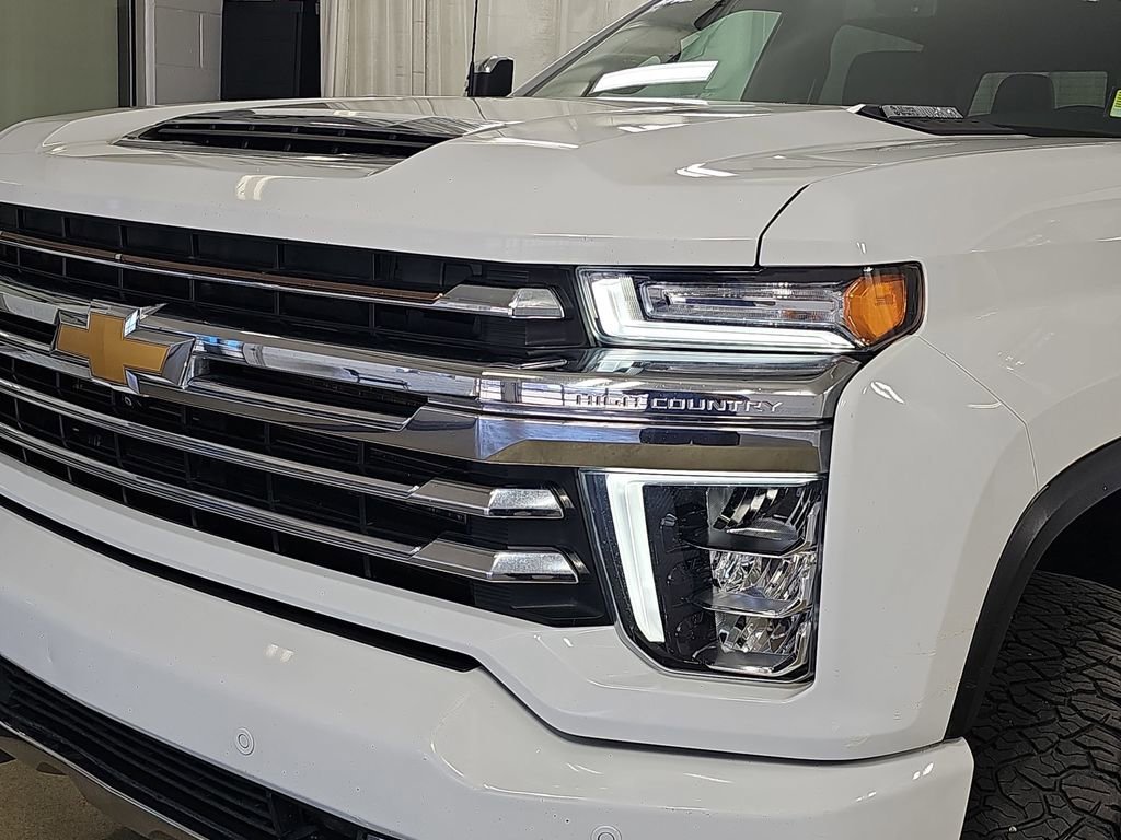 Used 2022 Summit White Chevrolet High Country image 37