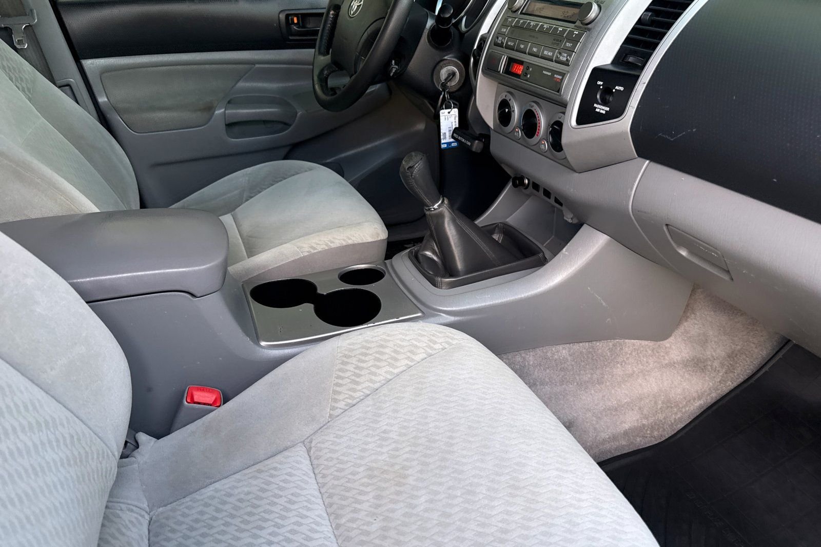 Used 2011 Silver Toyota Base image 14