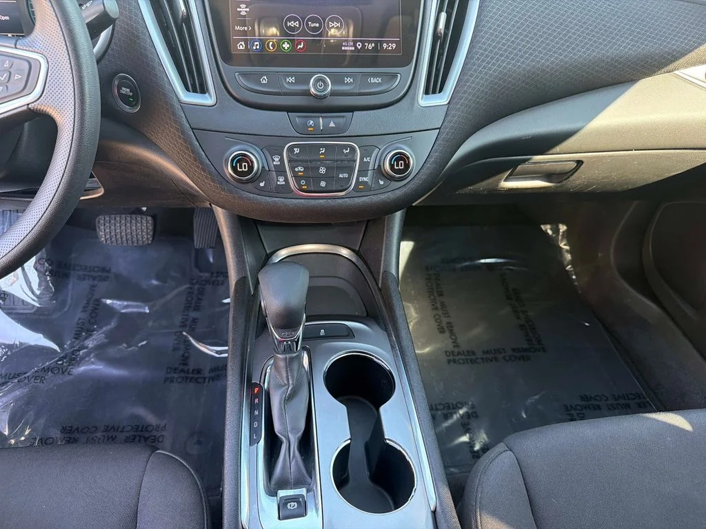 Used 2022 Silver Chevrolet LT image 27