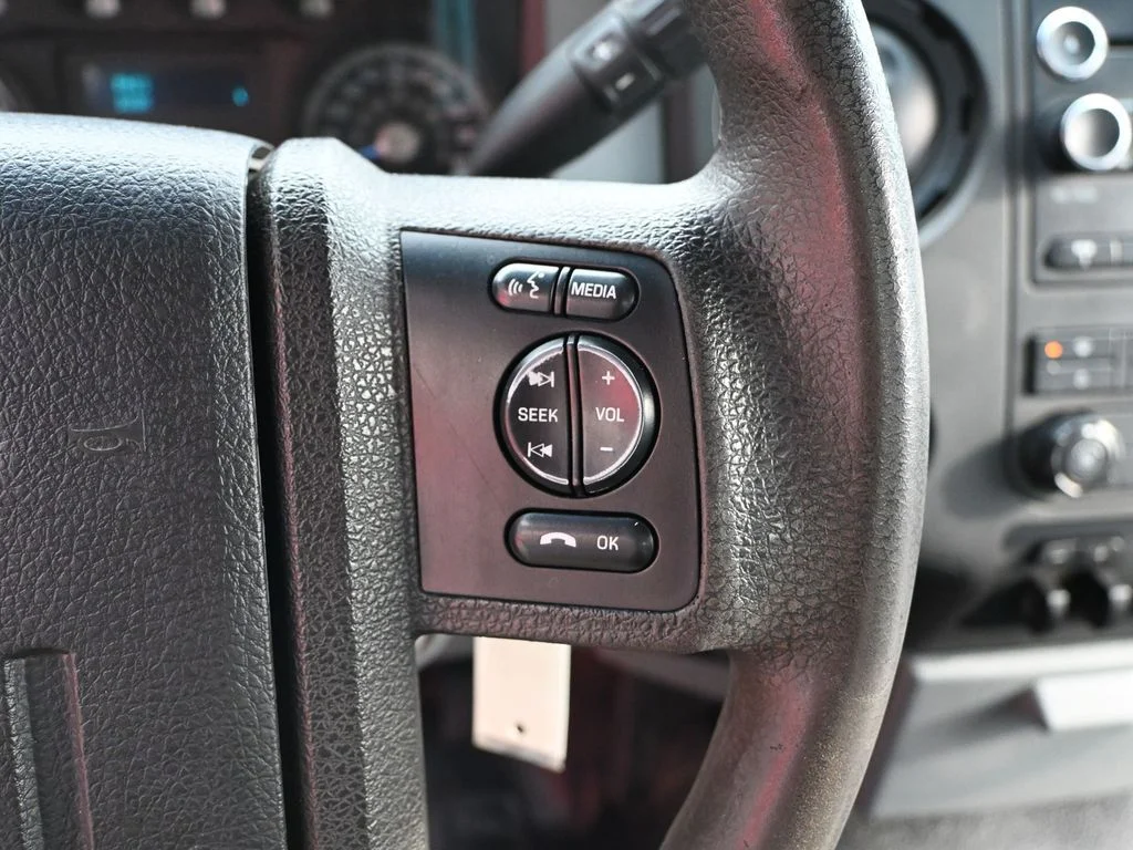 2016 Ford F-550 - Photo 36