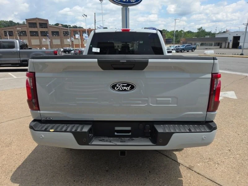 New 2026 Oxford White Ford F-250® XL image 6