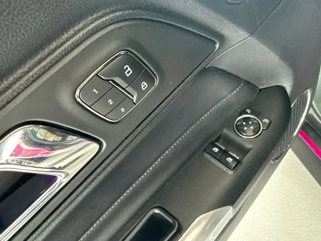 Used 2015 Gray Ford GT Premium image 13