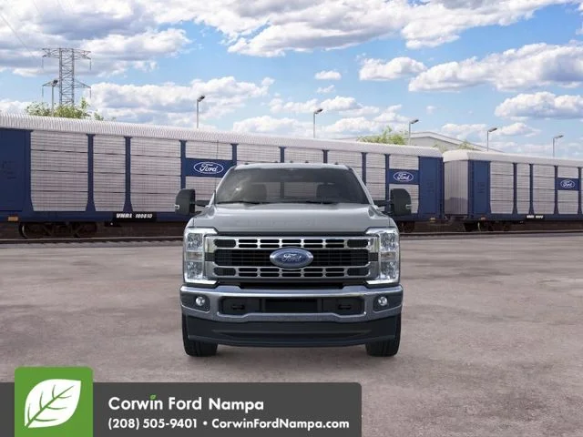 New 2026 Avalanche Ford XLT image 7