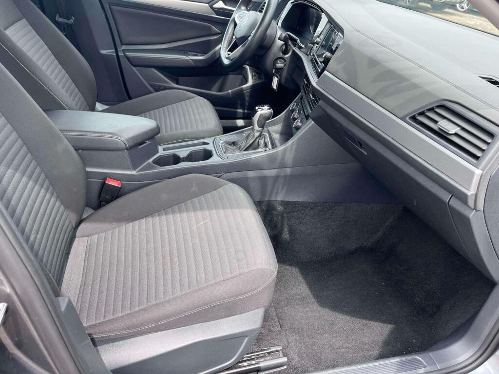 Used 2024 GRY/Grey Volkswagen S image 19