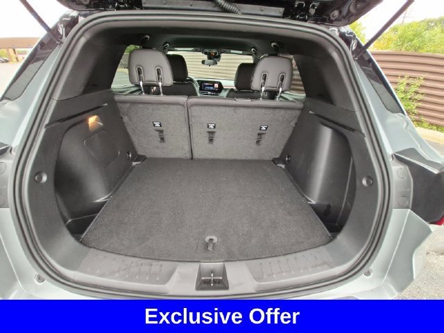 Used 2025 Sterling Gray Metallic Chevrolet RS image 27