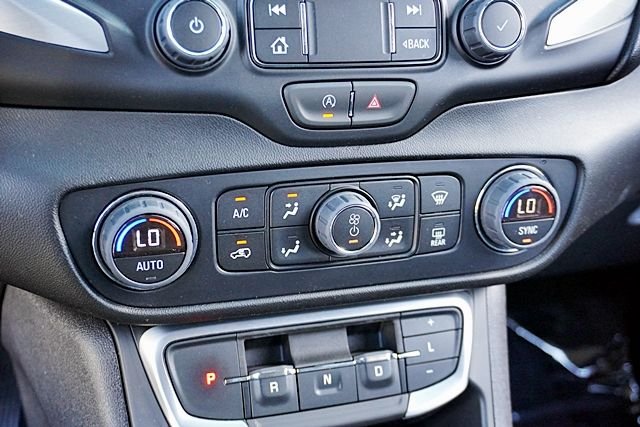 Used 2024 Silver GMC SLT image 26