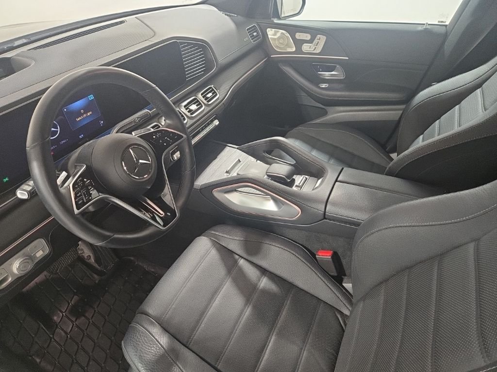 Used 2025 Obsidian Black Metallic Mercedes-Benz GLE 580 image 18