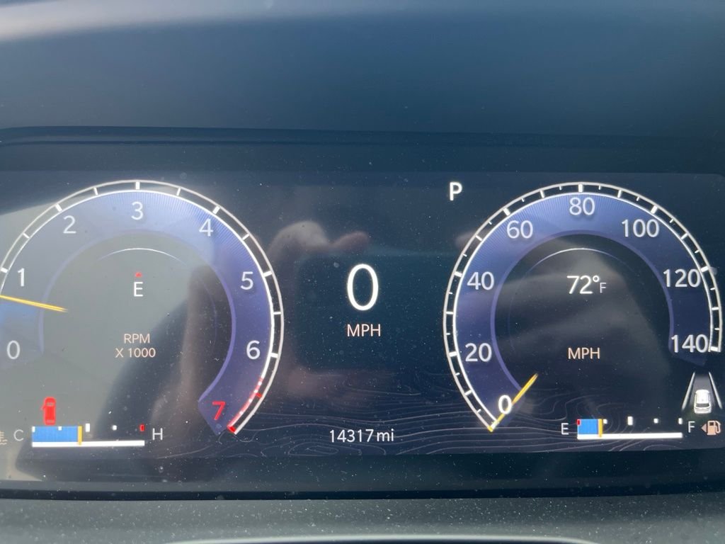 Used 2023 Gray Jeep Limited image 6