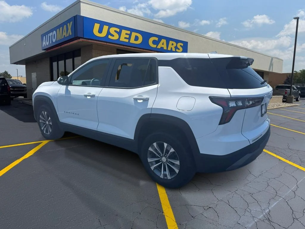 Used 2026 Summit White Chevrolet LT image 7