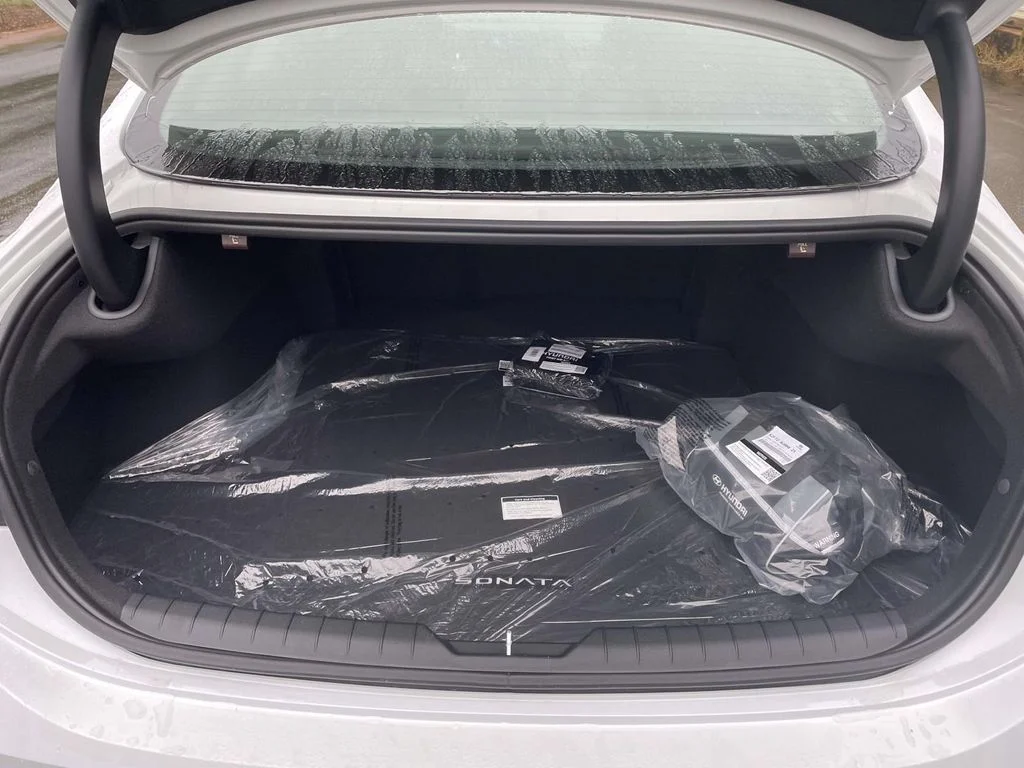 New 2026 White Hyundai SEL Sport image 8