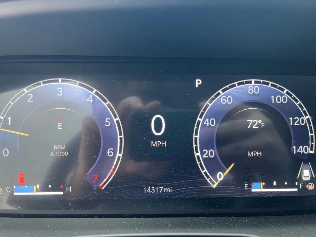 Used 2023 Gray Jeep Limited image 6