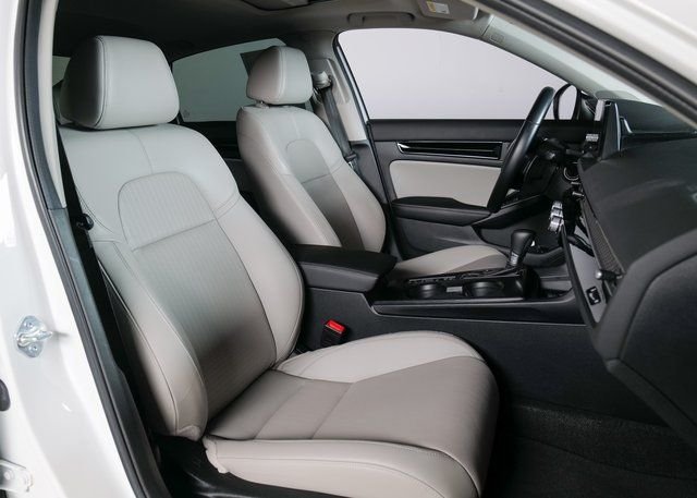 2024 Honda Civic Touring photo 3