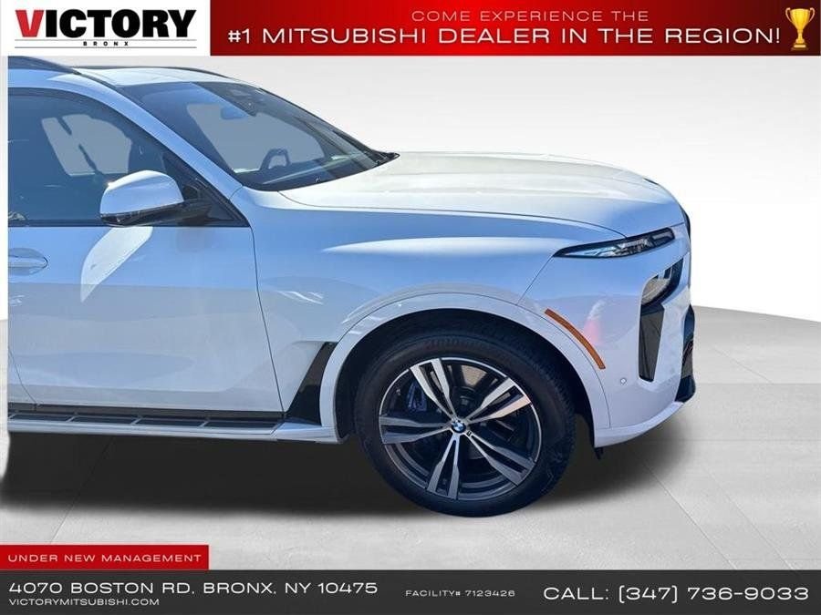Used 2024 White BMW xDrive40i image 9