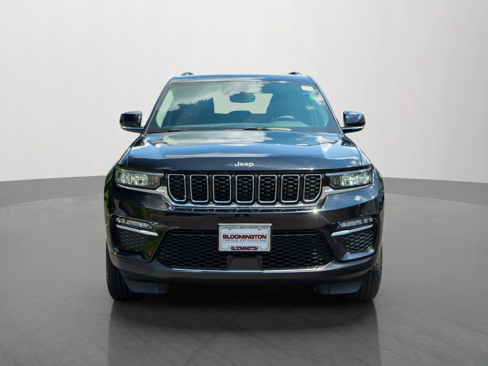 Used 2022 Jeep Grand Cherokee Limited with VIN 1C4RJHBG4N8635356 for sale in Minneapolis, Minnesota