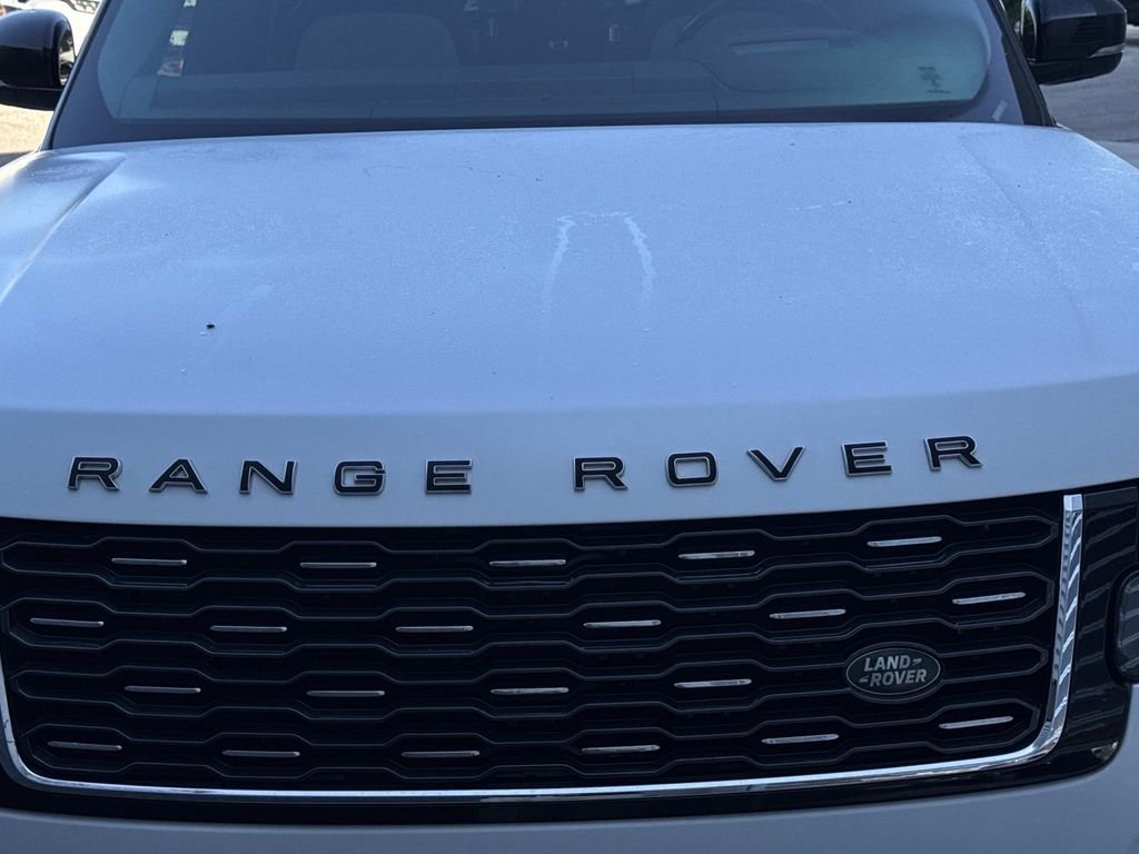 Used 2019 SVO PALETTE WHITE Land Rover SVAutobiography image 11