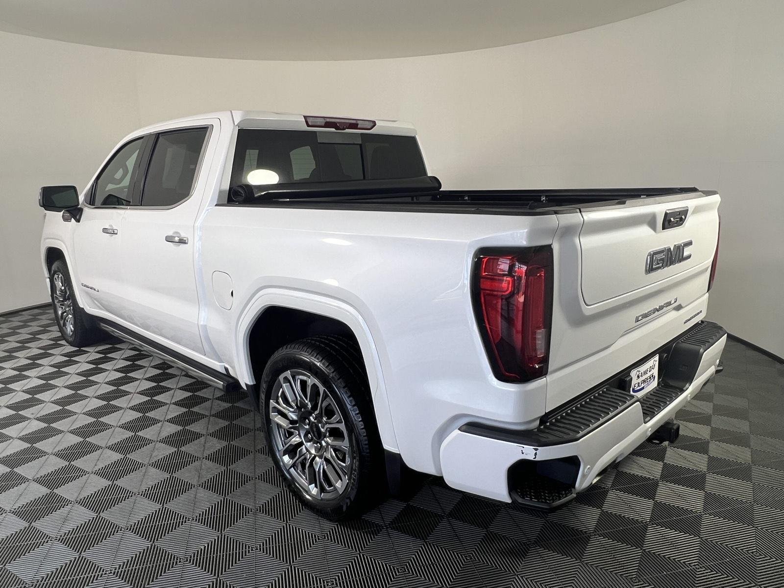 Used 2024 White Frost Tricoat GMC Denali Ultimate image 35