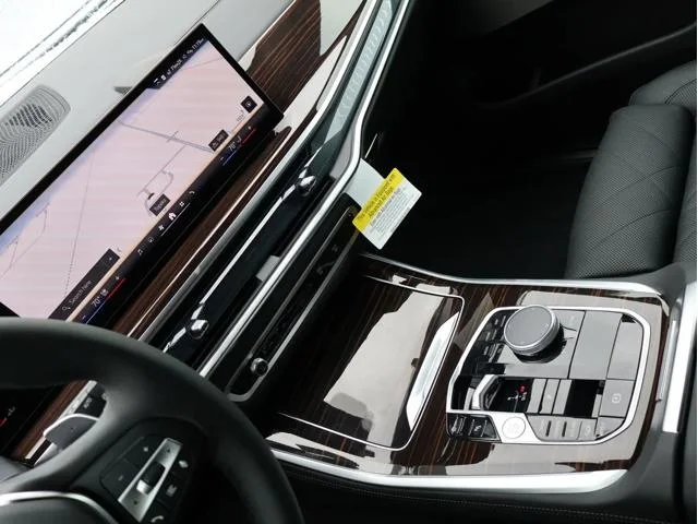 New 2026 Mineral White Metallic BMW xDrive40i image 20