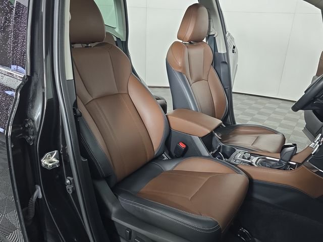 Used 2022 Black Subaru Touring image 20