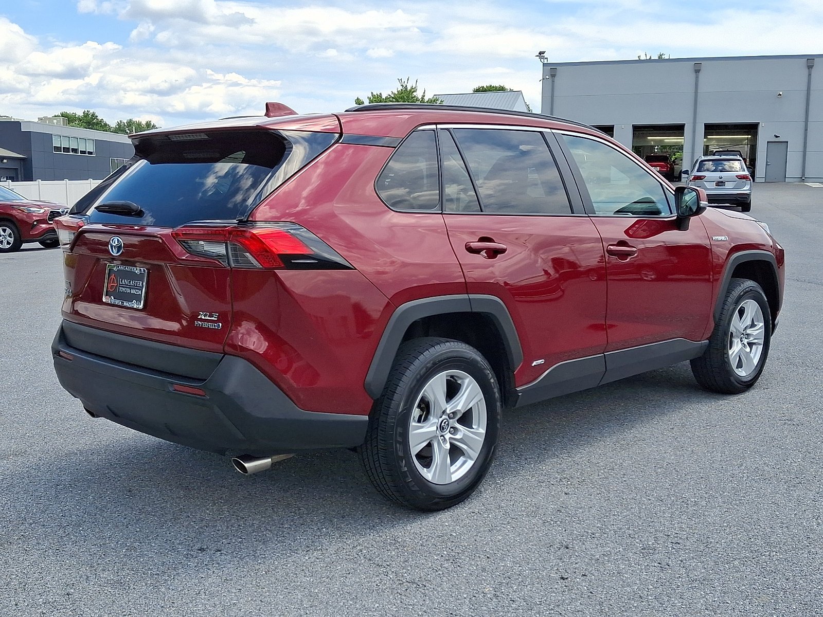 Used 2021 Ruby Flare Pearl Toyota Hybrid XLE image 7