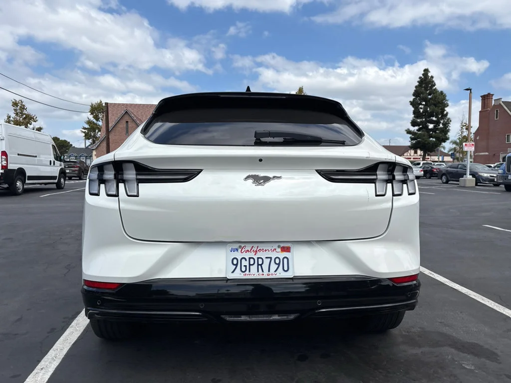 Used 2023 Star White Metallic Tri-Coat Ford Premium image 6