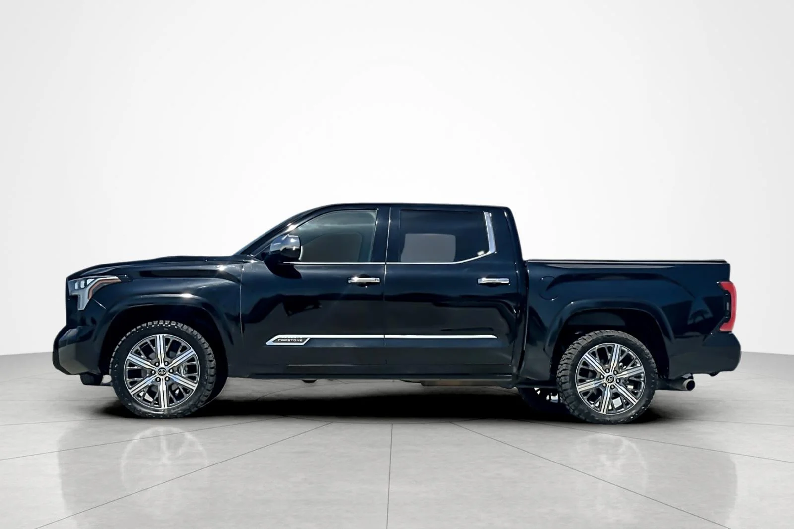 Used 2023 MIDNIGHT BLACK Toyota Capstone Hybrid image 2