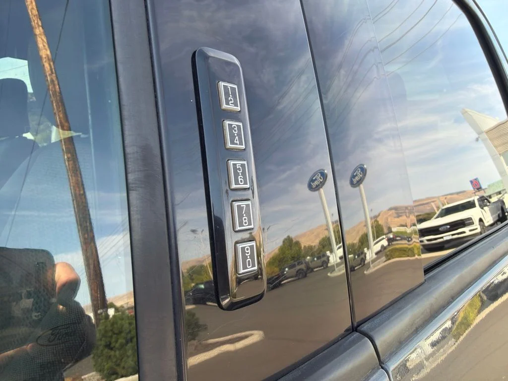 Used 2019 Magnetic Metallic Ford XLT image 13