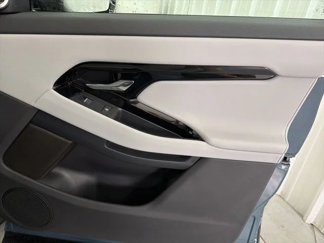 New 2026 Tribeca Blue Metallic Land Rover S image 22