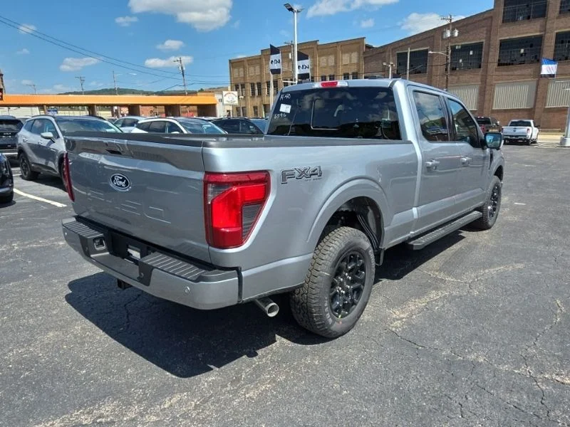 New 2026 Iconic Silver Metallic Ford XLT image 7