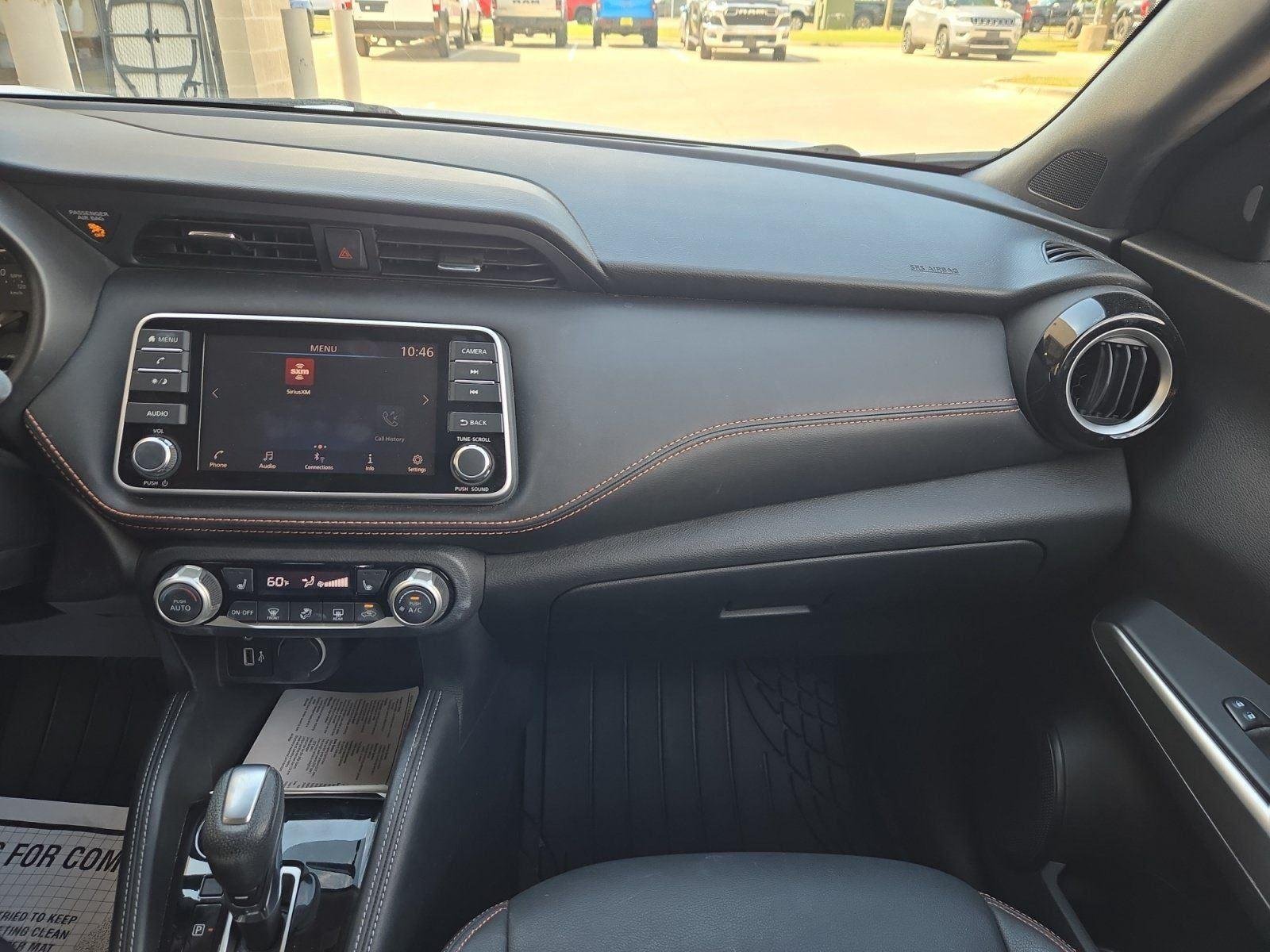 Used 2019 Aspen White Nissan SR image 20