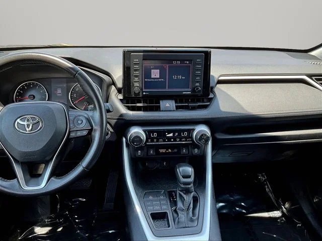 Used 2020 Gray Toyota XLE image 9