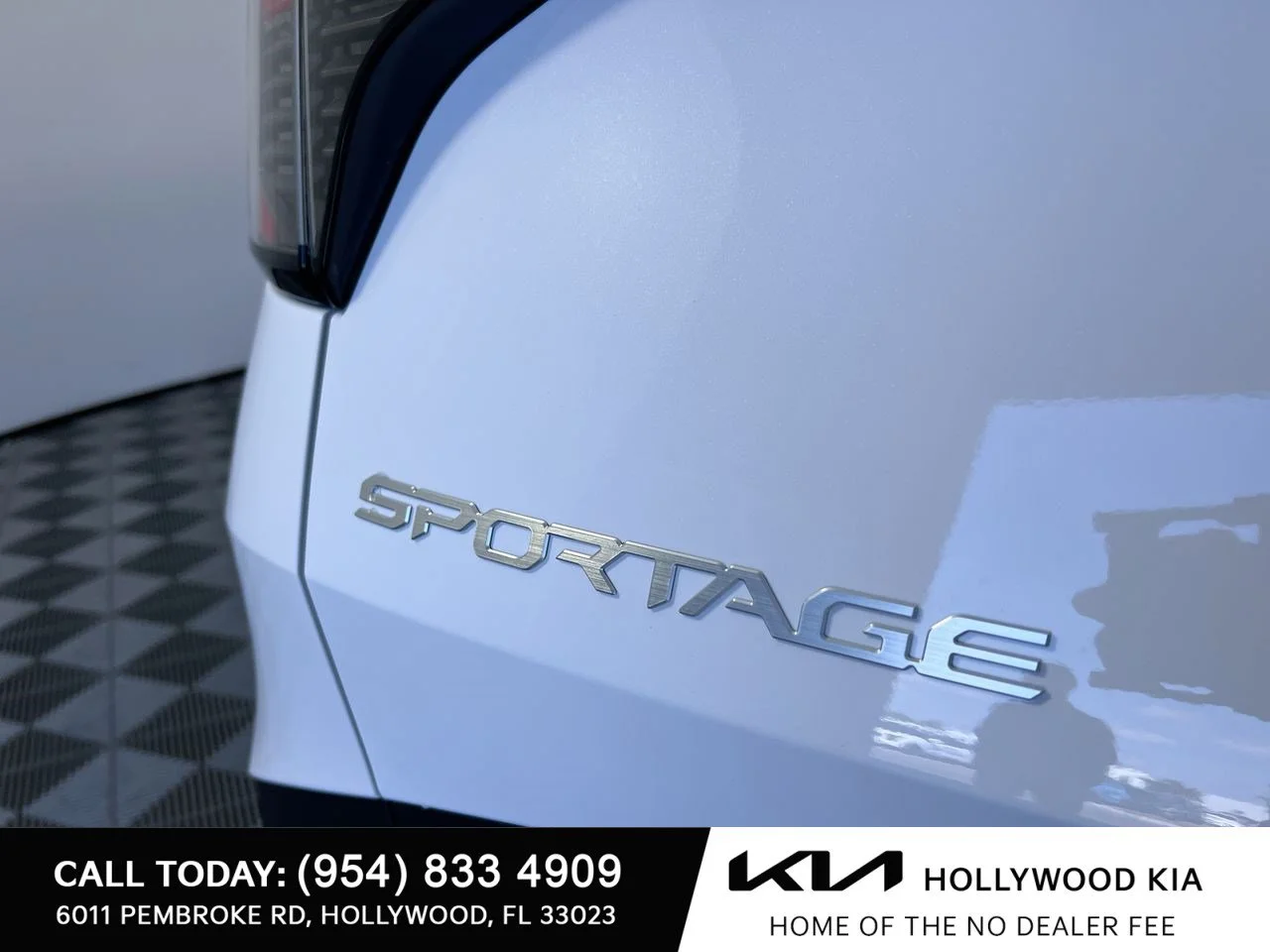 New 2026 Glacial White Pearl Kia LX image 5