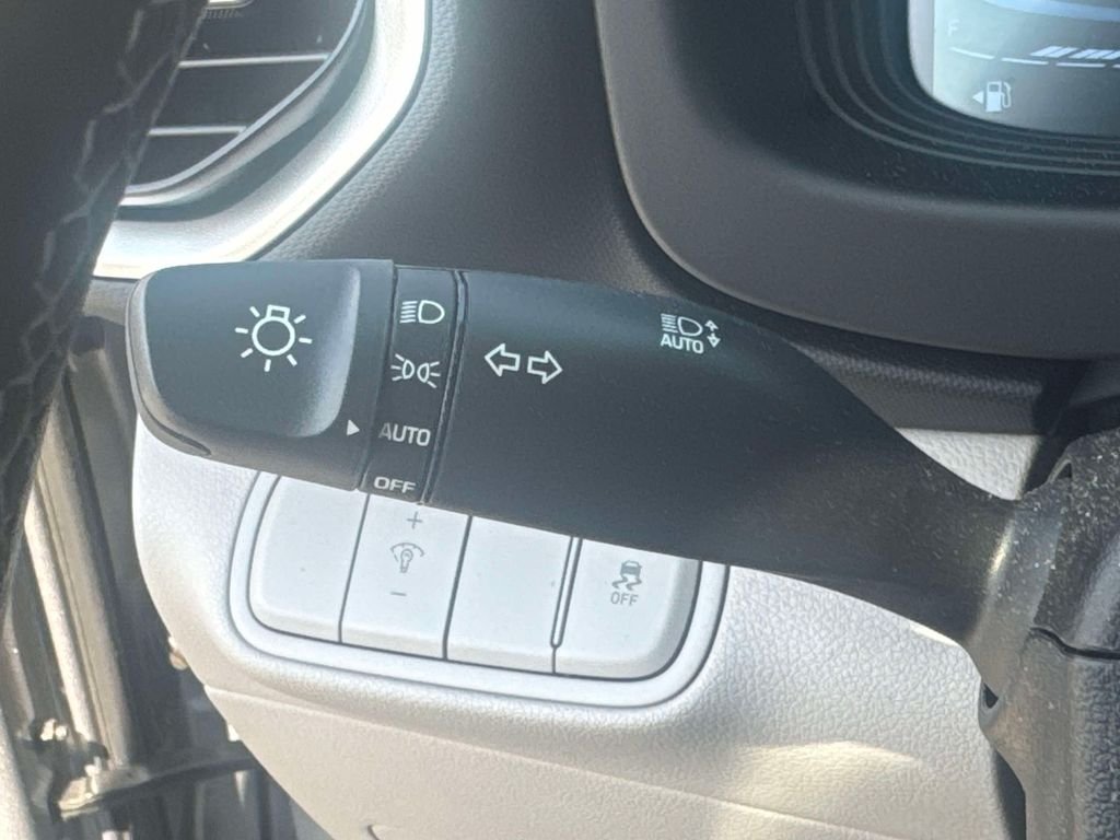 2024 Hyundai Venue SEL - Photo 22