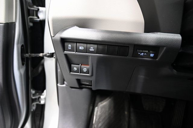 2023 Toyota Sienna XLE - Photo 28