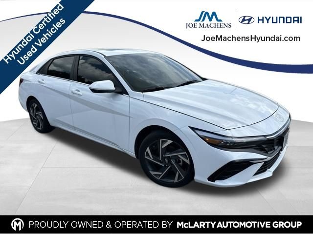 Certified Used 2025 White Hyundai SEL Convenience image 7