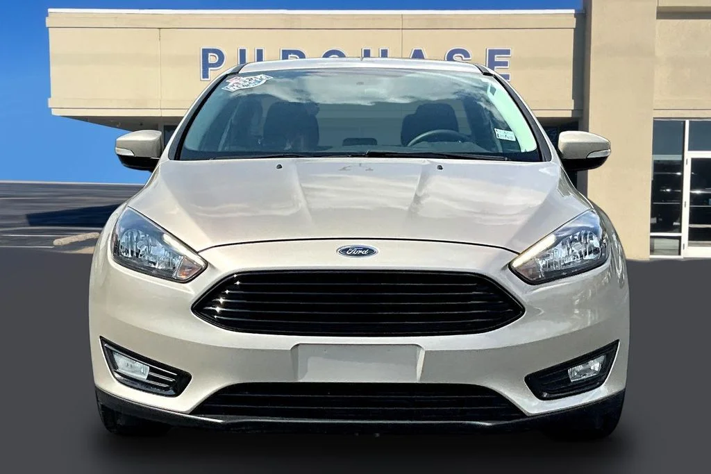 Used 2017 Ford Focus SE with VIN 1FADP3FE8HL337470 for sale in Mayfield, KY