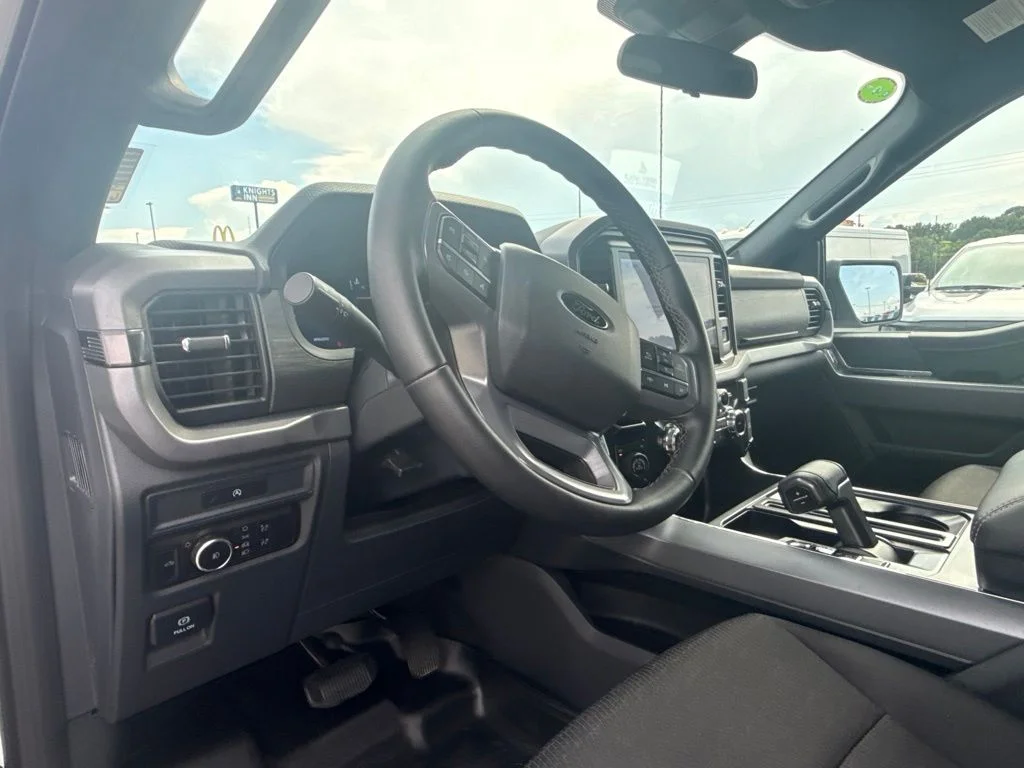 Used 2025 White Ford XLT image 15