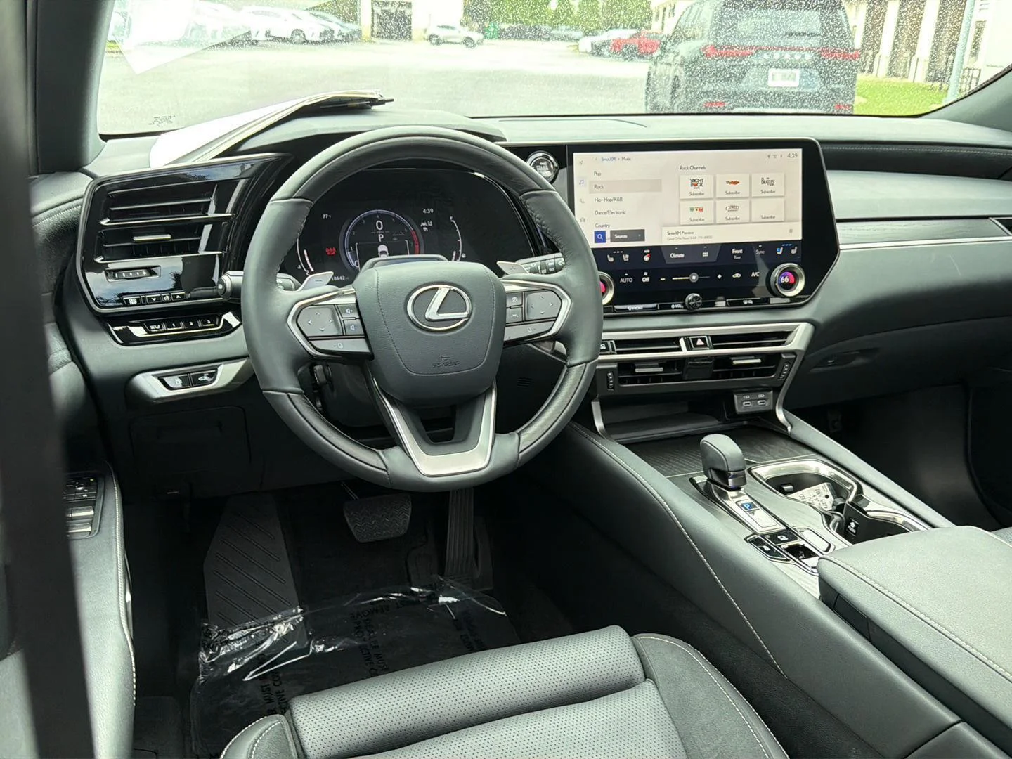 Used 2024 Eminent White Pearl Lexus RX 350 Luxury image 19