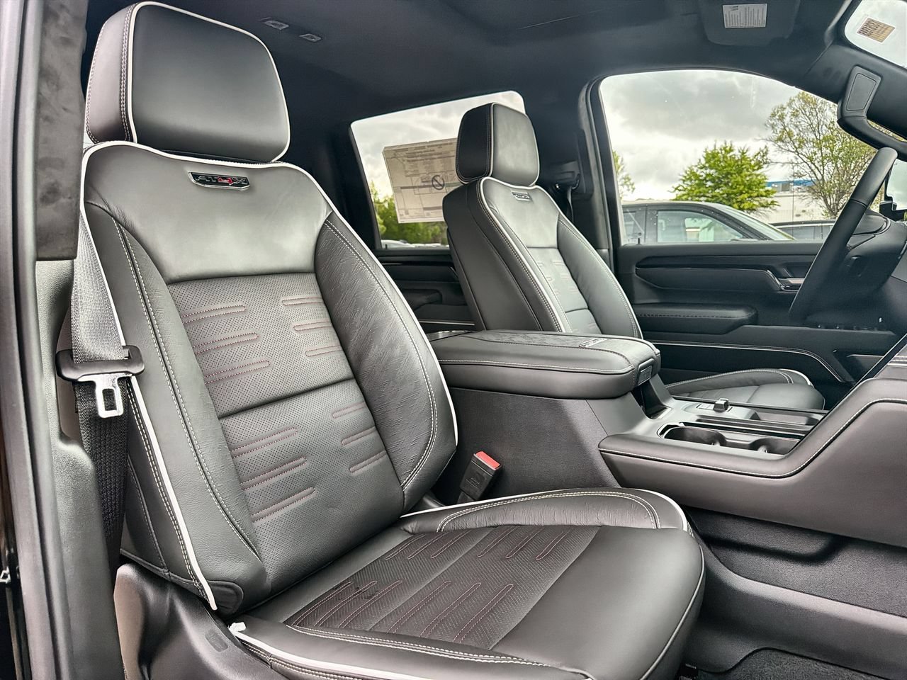 New 2026 Onyx Black GMC AT4X image 23