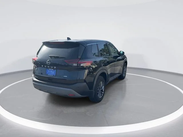 Used 2023 Black Nissan S image 6