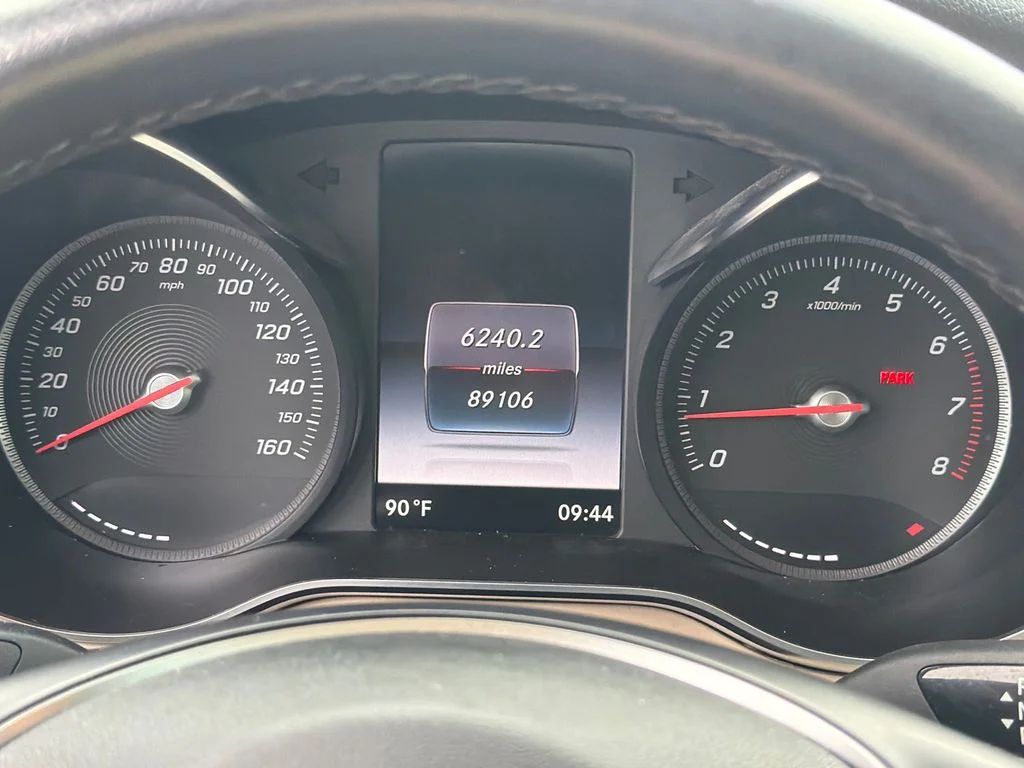 Used 2019  Mercedes-Benz GLC 300 image 27