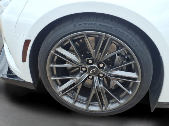 Used 2022 SUMMIT WHITE Chevrolet ZL1 image 15
