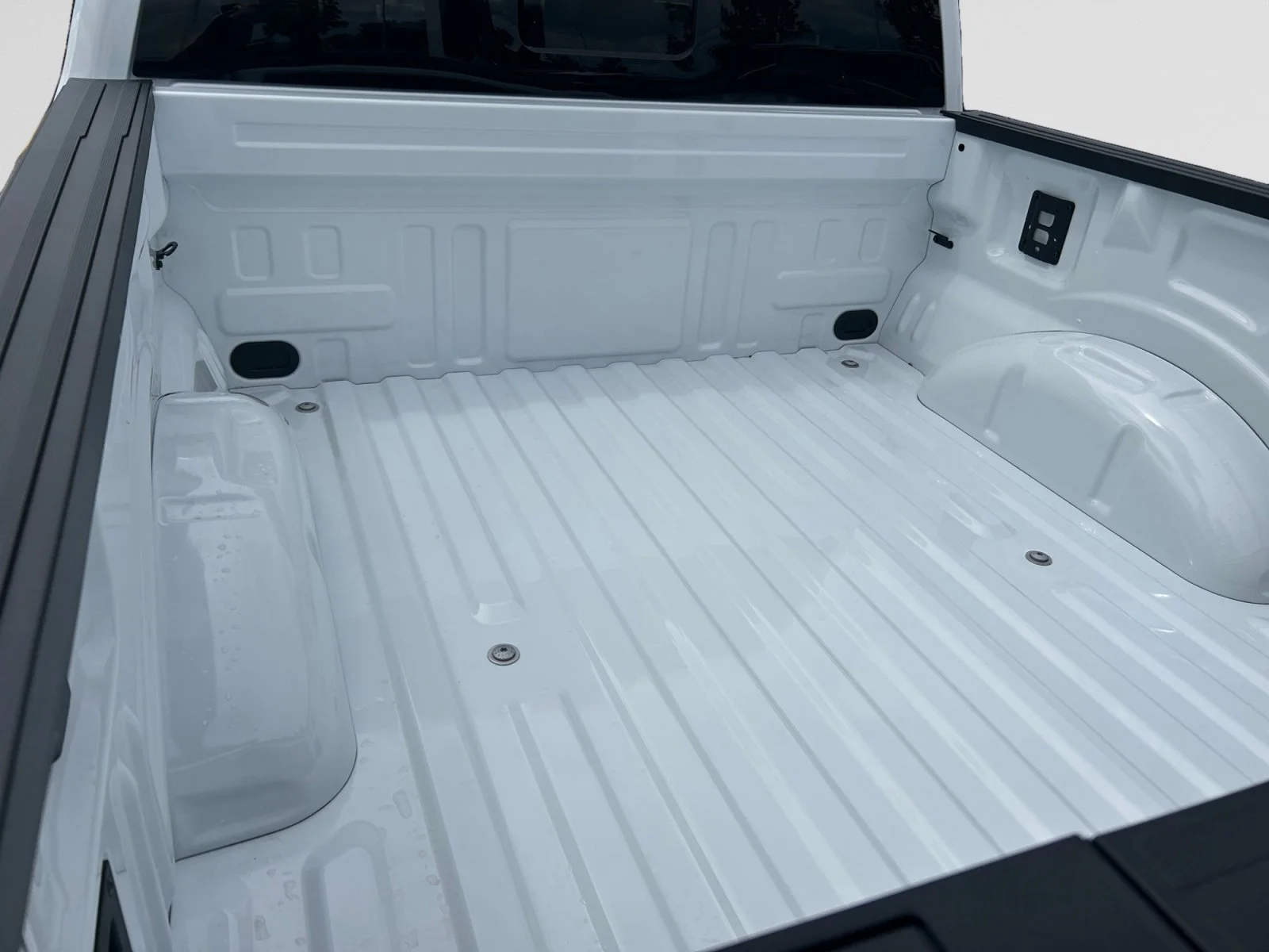 New 2026 Oxford White Ford XLT image 10