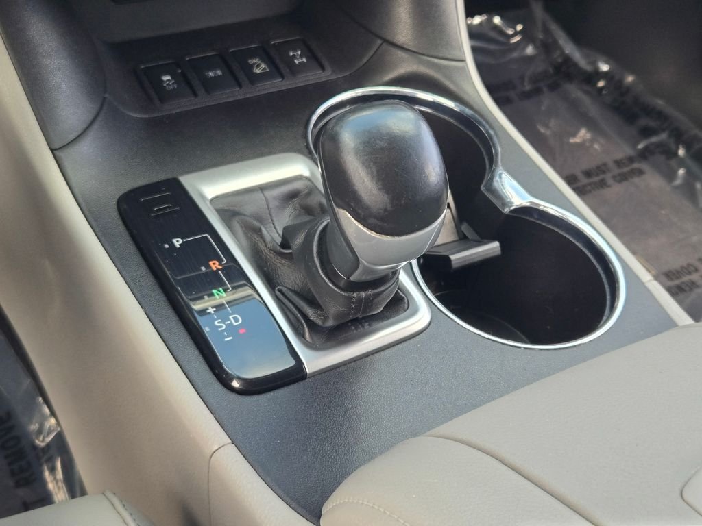 2015 Toyota Highlander LE Plus - Photo 38