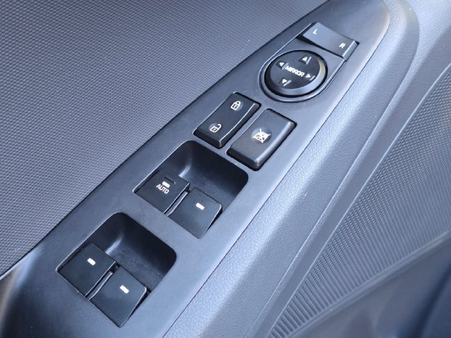 Used 2017 Silver Hyundai SEL image 22
