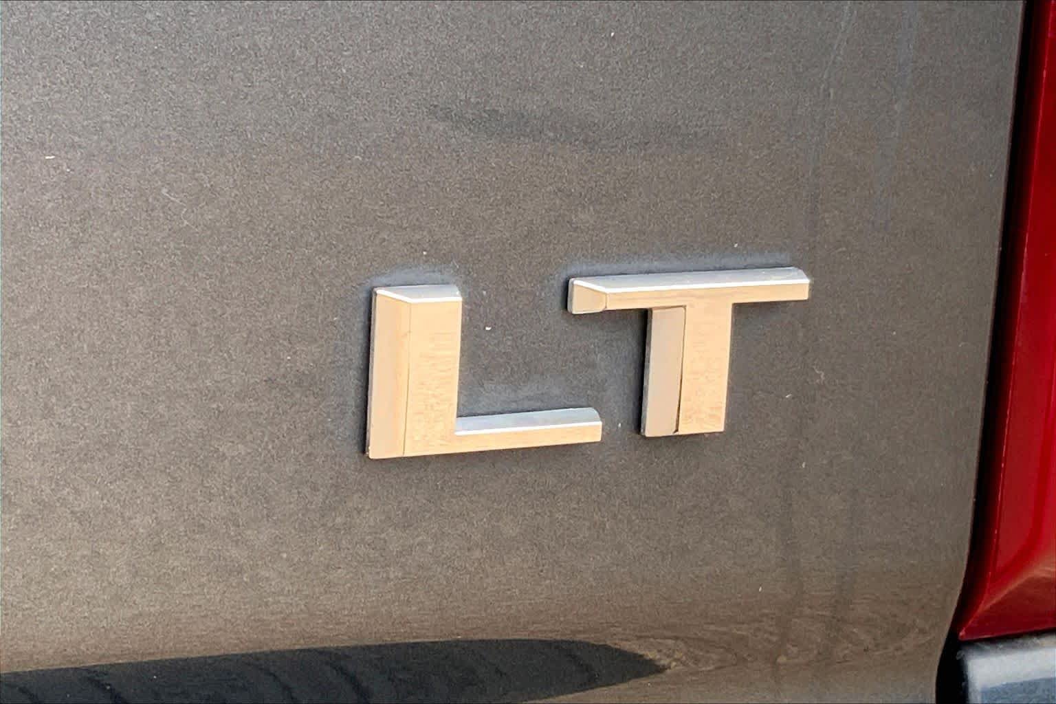 Used 2021 Shadow Gray Metallic Chevrolet LT image 31