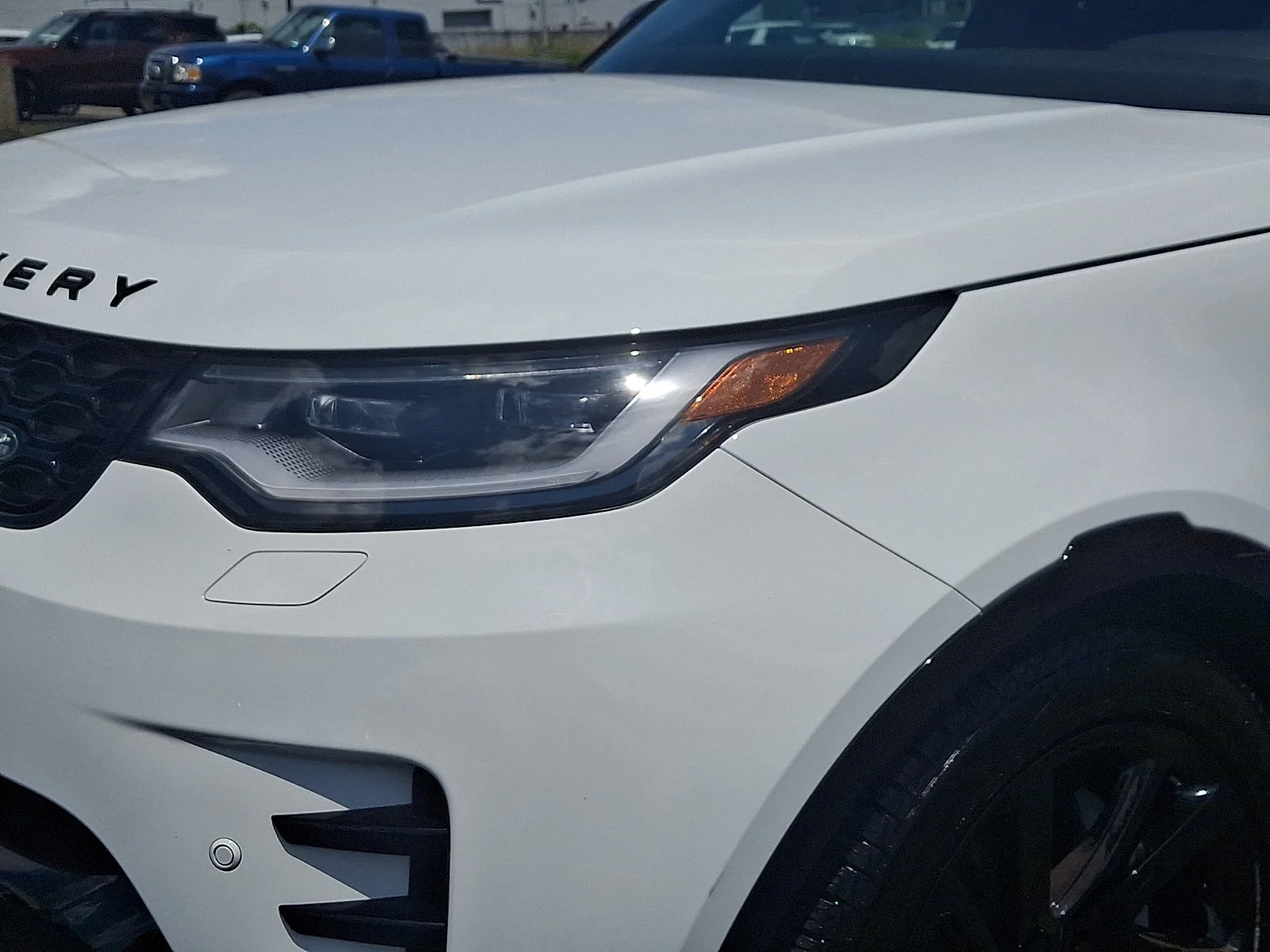 Used 2025 Fuji White   1Aa Land Rover Dynamic SE image 11