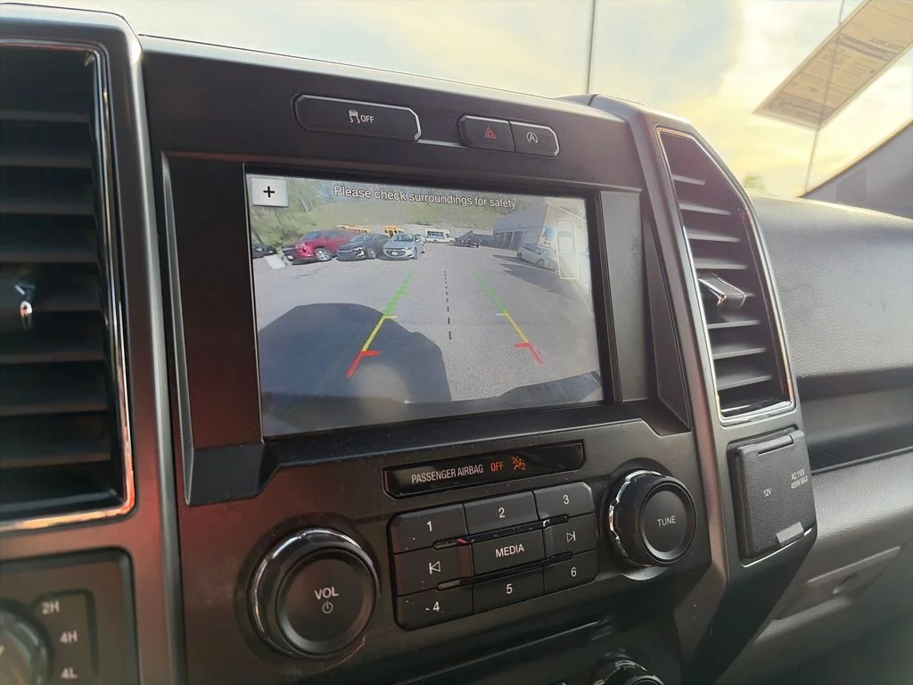 Used 2018 Blue Ford XLT image 41