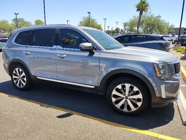 Used 2022 Everlasting Silver Kia EX image 6