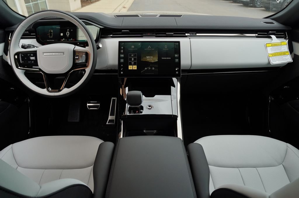 Certified Used 2026 Black Land Rover Dynamic SE image 9